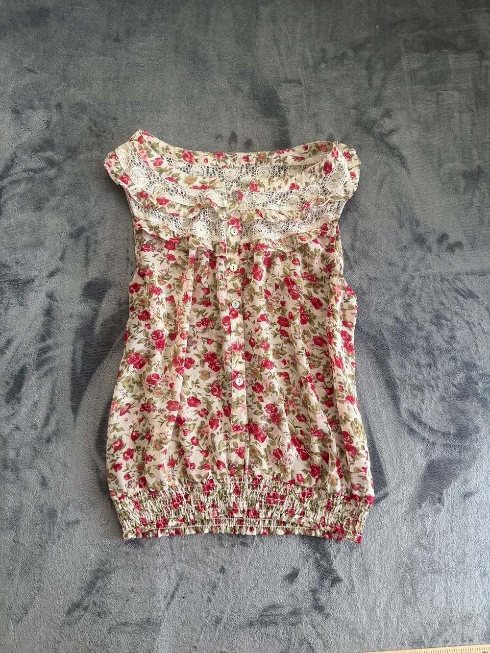 Forever 21 Floral Chiffon Blouse Size M Sleeveless Lace Trim Ruffle Button Front